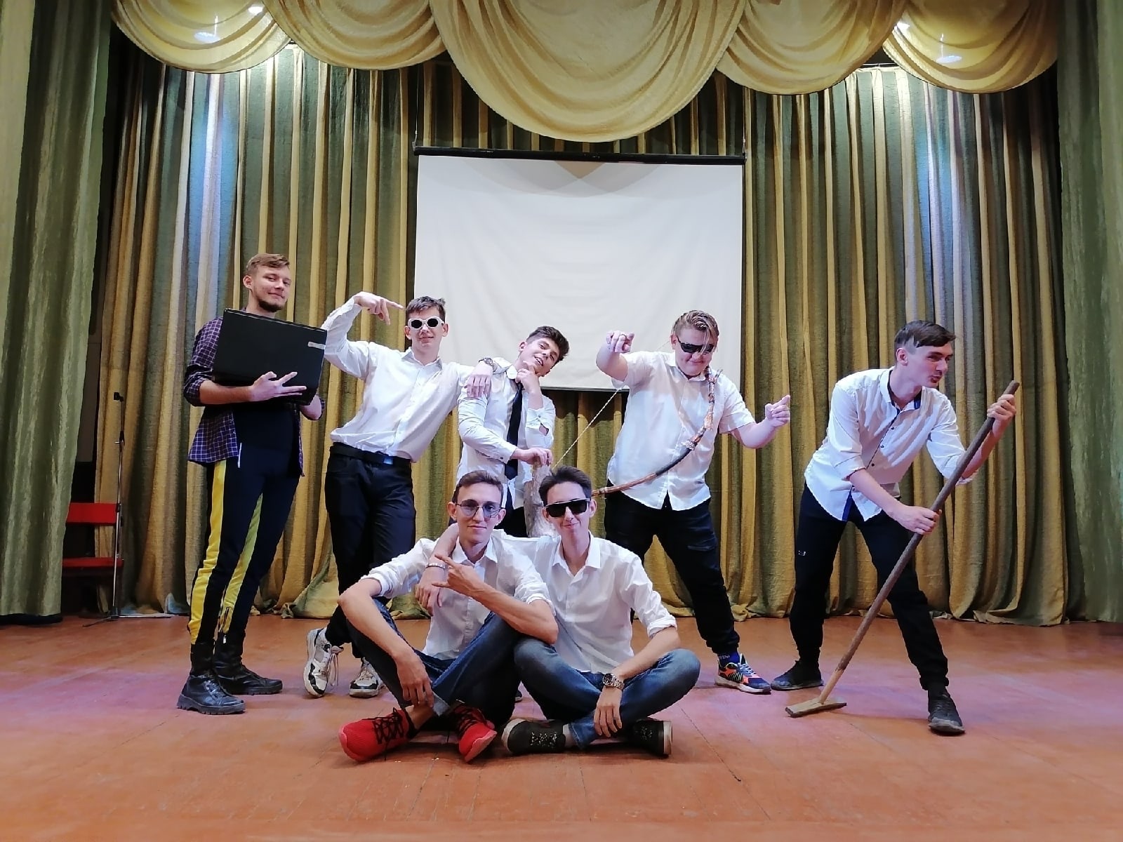 квн